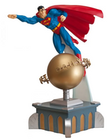 Superman Deluxe Statue with Motorized Rotating Daily Planet Base